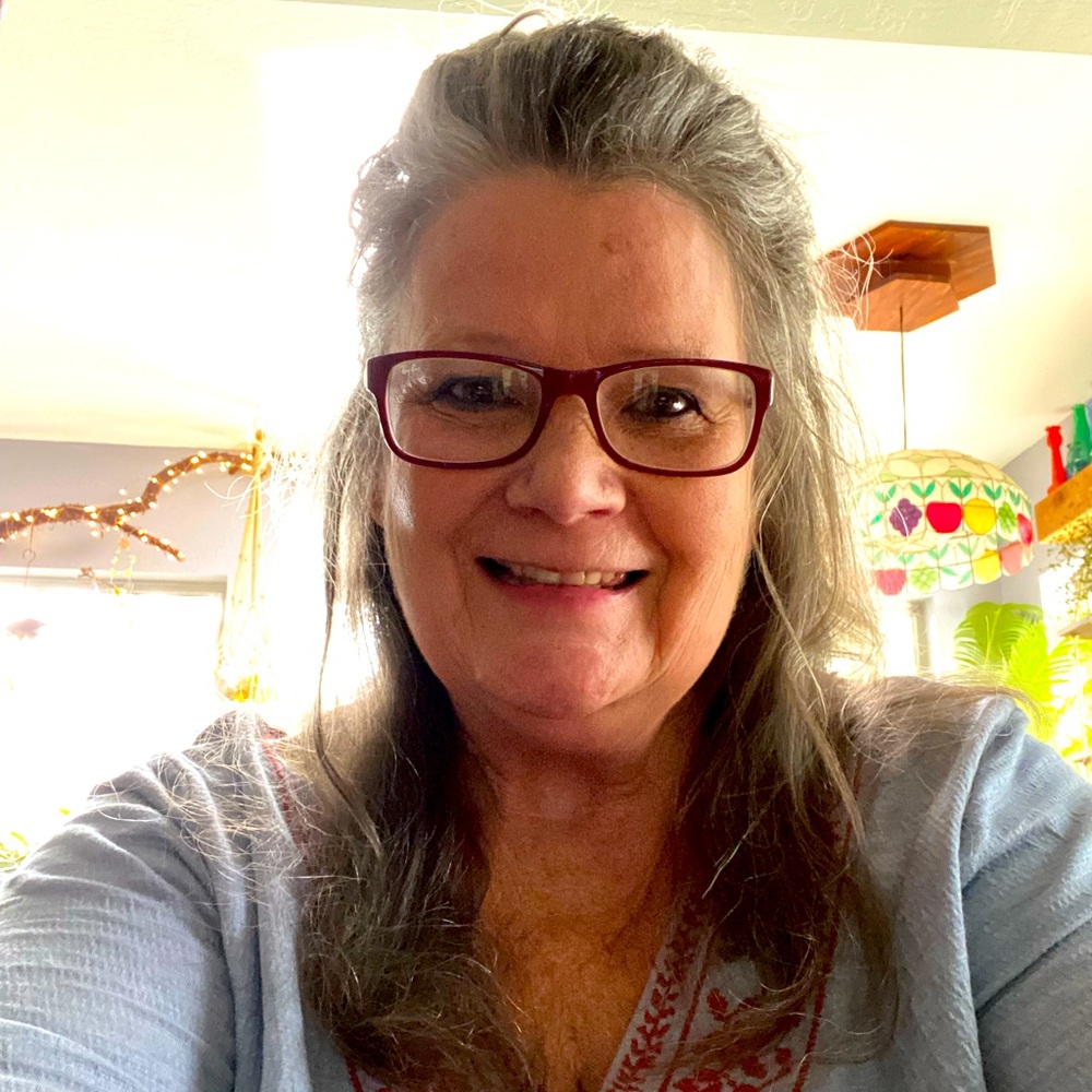 Meet your Posher, Mitzi thomasstone